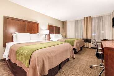 هتل Comfort Inn & Suites Omaha Central