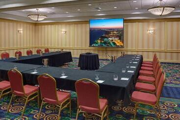 هتل Courtyard By Marriott Detroit Downtown