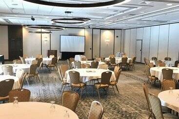 Delta Hotels By Marriott Burlington