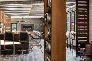 Delta Hotels By Marriott Burlington