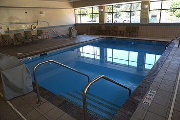 هتل Doubletree By Hilton Helena Downtown