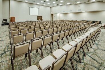 هتل Doubletree By Hilton Huntington