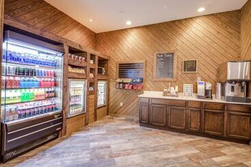 هتل Doubletree By Hilton Huntington