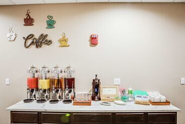 هتل Doubletree By Hilton Huntington