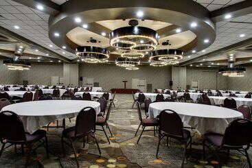 هتل Doubletree By Hilton Mt. Vernon