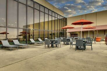 هتل Doubletree By Hilton Mt. Vernon