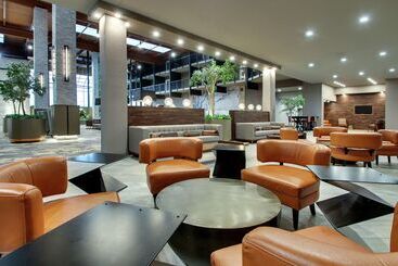 هتل Doubletree By Hilton Mt. Vernon