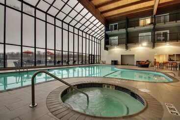 هتل Doubletree By Hilton Mt. Vernon