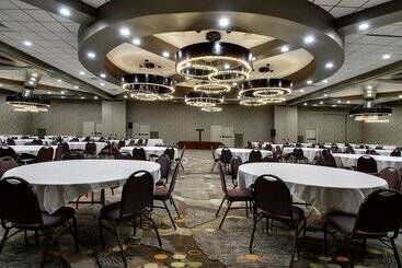 هتل Doubletree By Hilton Mt. Vernon