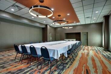 هتل Doubletree By Hilton Mt. Vernon