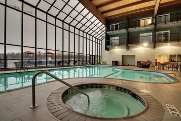 هتل Doubletree By Hilton Mt. Vernon