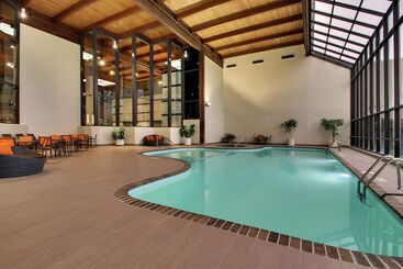 هتل Doubletree By Hilton Mt. Vernon