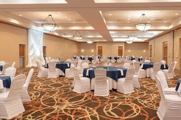 Doubletree By Hilton Hotel Norfolk Airport