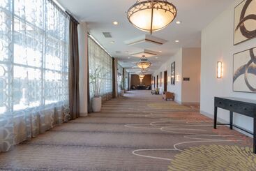 Doubletree By Hilton Hotel Norfolk Airport