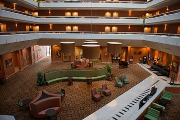 هتل Doubletree By Hilton Springfield