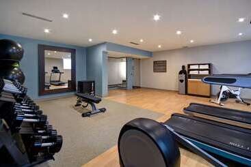 هتل Doubletree By Hilton St. Louis Airport