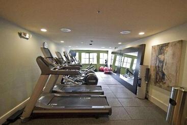 Doubletree Suites By Hilton Hotel Huntsville South