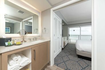 هتل Doubletree Suites By Hilton Melbourne Beach Oceanfront