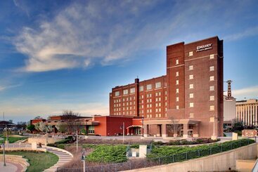 Drury Plaza Hotel Broadview Wichita