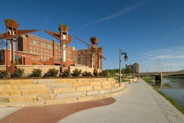 Drury Plaza Hotel Broadview Wichita