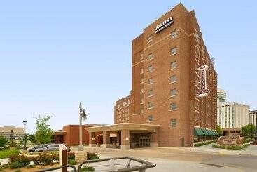 Drury Plaza Hotel Broadview Wichita