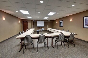 Drury Plaza Hotel Broadview Wichita