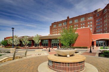 Drury Plaza Hotel Broadview Wichita
