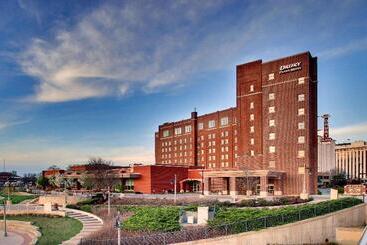 Drury Plaza Hotel Broadview Wichita