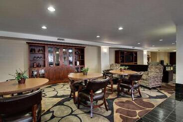 Drury Plaza Hotel Broadview Wichita