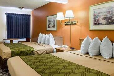 هتل Econo Lodge University