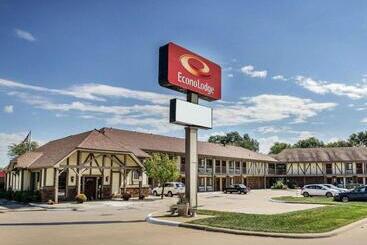 هتل Econo Lodge University