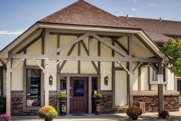هتل Econo Lodge University