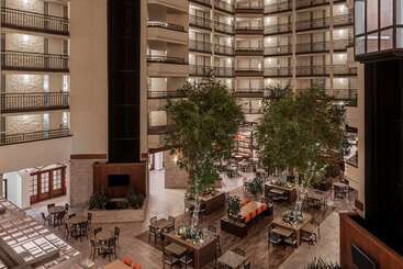 هتل Embassy Suites By Hilton Nashville Airport