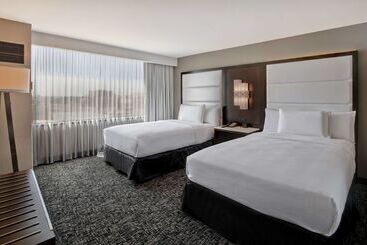 هتل Embassy Suites By Hilton Oklahoma City Northwest
