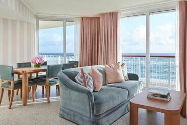 هتل Four Seasons Resort Palm Beach