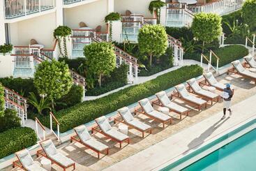 هتل Four Seasons Resort Palm Beach