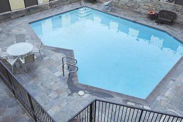 Отель Greentree Pasadena