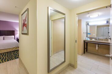 هتل Hampton Inn Daytona Beach/beachfront