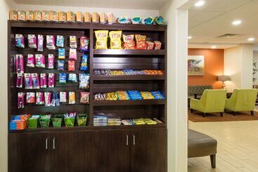 هتل Hampton Inn Daytona Beach/beachfront