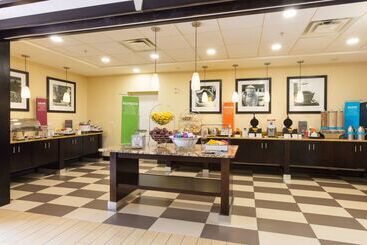 هتل Hampton Inn Daytona Beach/beachfront