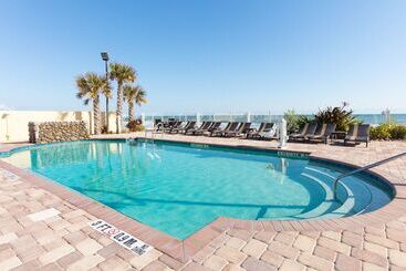 هتل Hampton Inn Daytona Beach/beachfront