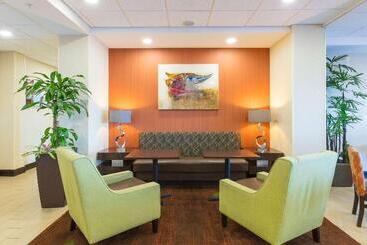 هتل Hampton Inn Daytona Beach/beachfront