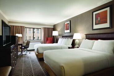 هتل Hilton Arlington
