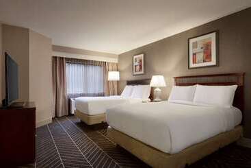 هتل Hilton Arlington