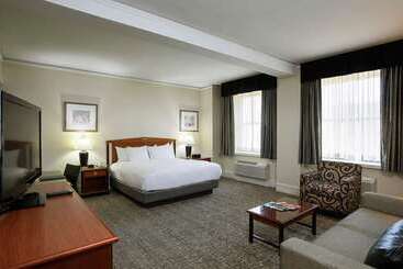 هتل Hilton Cincinnati Netherland Plaza