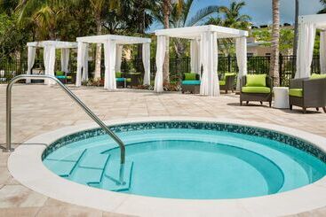 هتل Hilton Garden Inn Key West / The Keys Collection