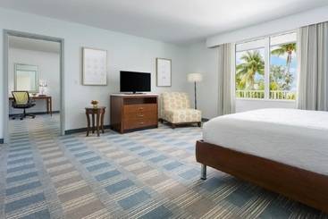هتل Hilton Garden Inn Key West / The Keys Collection