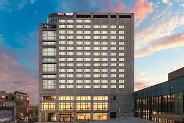 هتل Hilton Garden Inn Toledo Downtown
