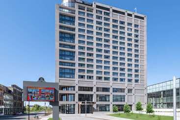 هتل Hilton Garden Inn Toledo Downtown
