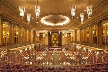 هتل Hilton Cincinnati Netherland Plaza